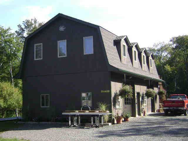 Building photograph for 8 GAFFNEY RD